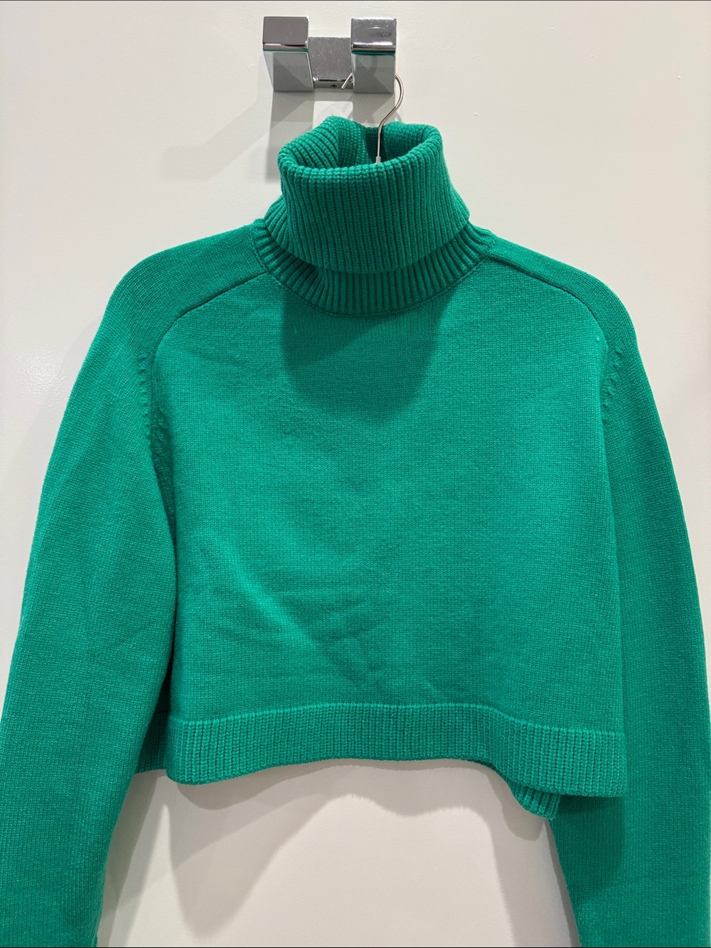 Zara Cropped Turtleneck Sweater in Emerald